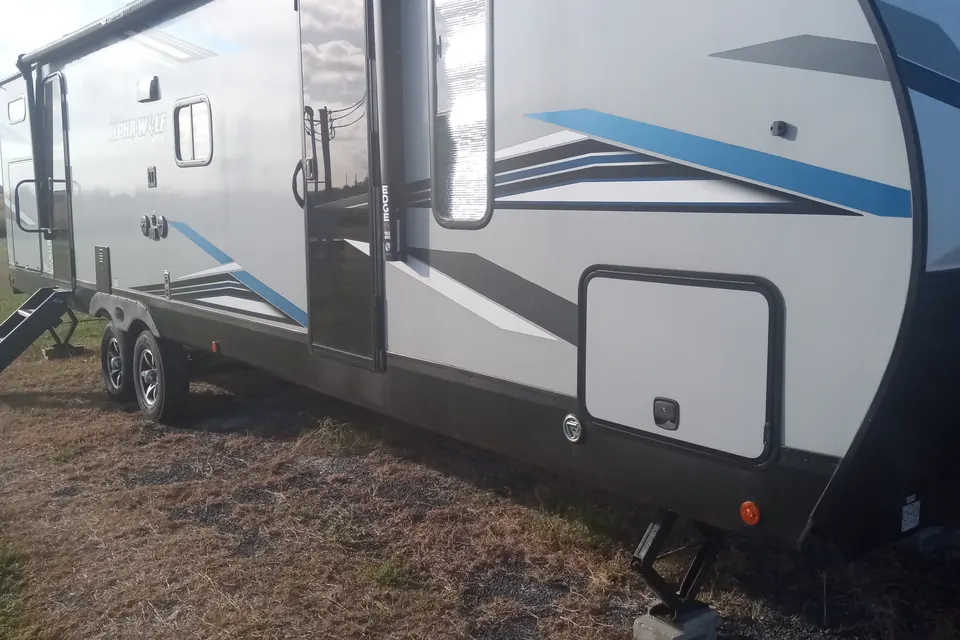 Larry's Forest River Cherokee Alpha Wolf Travel Trailer