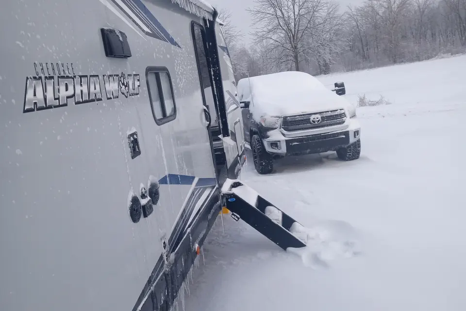 Larry's Forest River Cherokee Alpha Wolf Travel Trailer