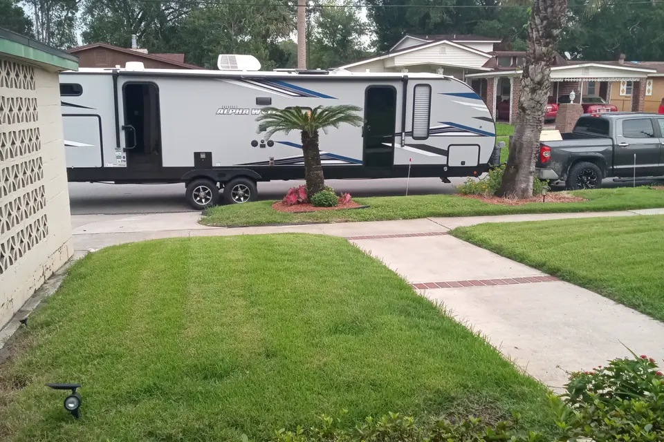 Larry's Forest River Cherokee Alpha Wolf Travel Trailer