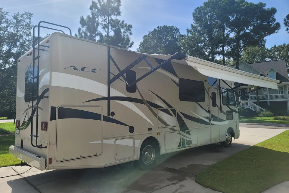 Bryan's Thor Motor Coach ACE  Class A