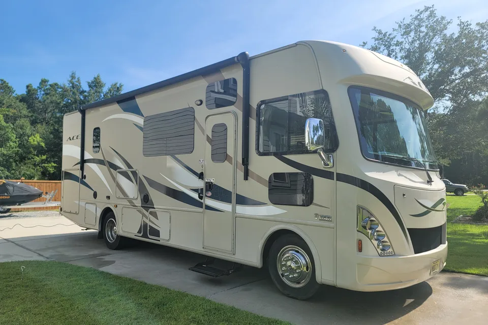 Bryan's Thor Motor Coach ACE  Class A
