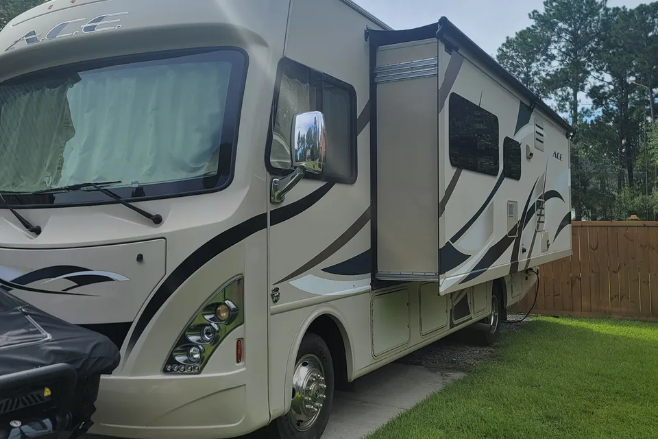Bryan's Thor Motor Coach ACE  Class A