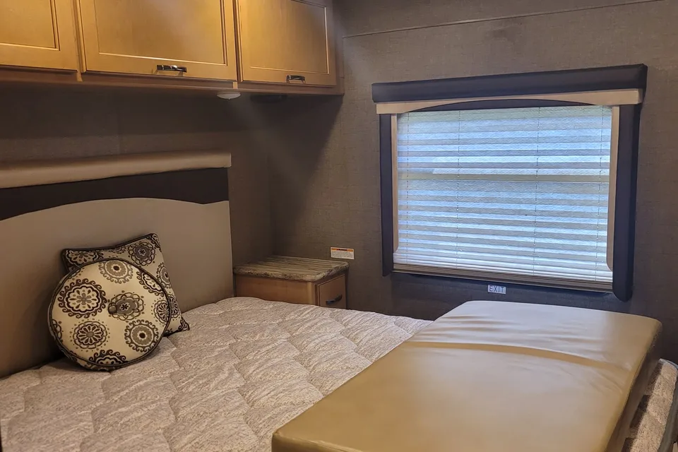 Bryan's Thor Motor Coach ACE  Class A