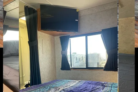 Relax Eh Majestic Class C