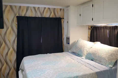 Coachmen Motorhome - Family Friendly, newly remodeled & Fully equipped!
