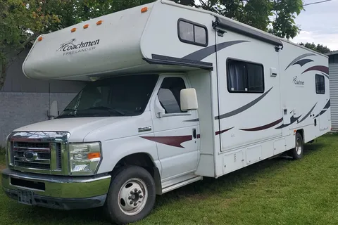 Coachmen Motorhome - Family Friendly, newly remodeled & Fully equipped!