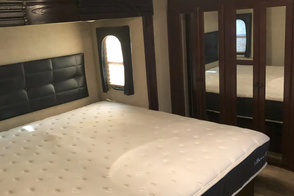Lindsay's Heartland Cyclone Toy Hauler Fifth Wheel