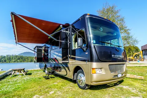 Damien's West Coast Winnebago VISTA 2015 WFE36Y Class A
