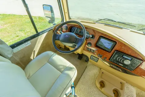Damien's West Coast Winnebago VISTA 2015 WFE36Y Class A
