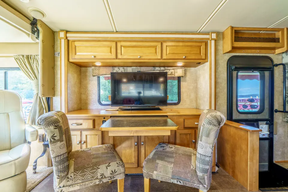 Damien's West Coast Winnebago VISTA 2015 WFE36Y Class A