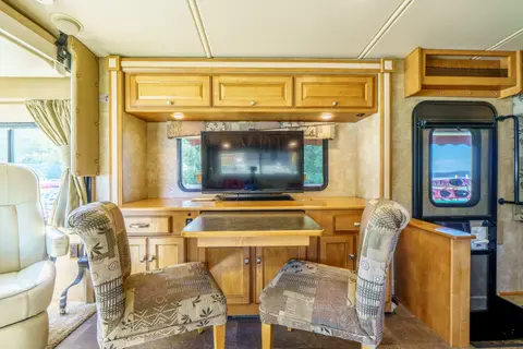 Damien's West Coast Winnebago VISTA 2015 WFE36Y Class A