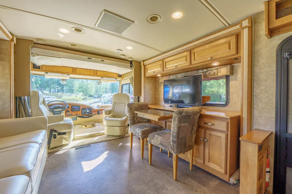 Damien's West Coast Winnebago VISTA 2015 WFE36Y Class A