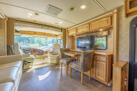 Damien's West Coast Winnebago VISTA 2015 WFE36Y Class A