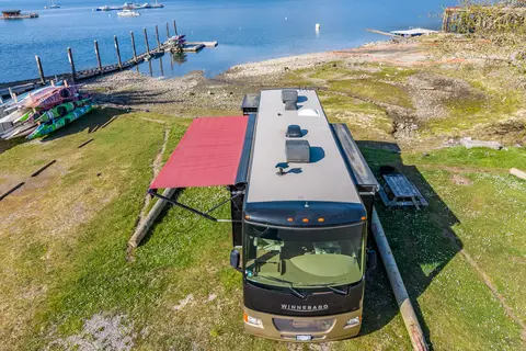 Damien's West Coast Winnebago VISTA 2015 WFE36Y Class A