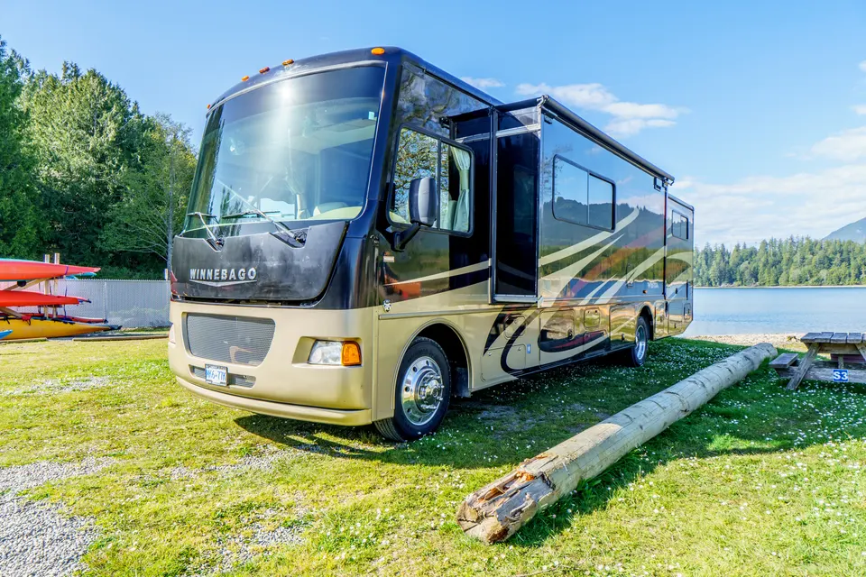 Damien's West Coast Winnebago VISTA 2015 WFE36Y Class A