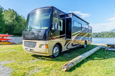 Damien's West Coast Winnebago VISTA 2015 WFE36Y Class A