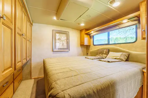 Damien's West Coast Winnebago VISTA 2015 WFE36Y Class A