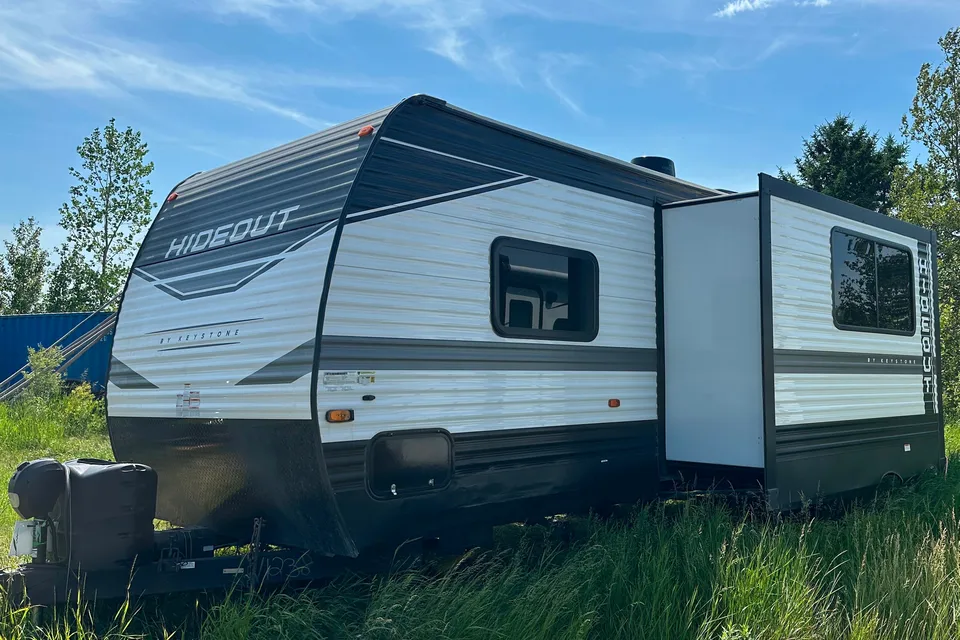 Char's Keystone 250BH Travel Trailer