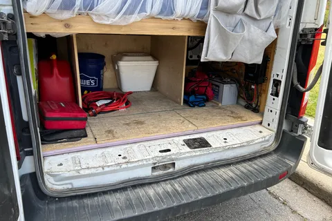 Comfortable van with all the amenities!