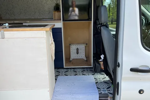 Comfortable van with all the amenities!