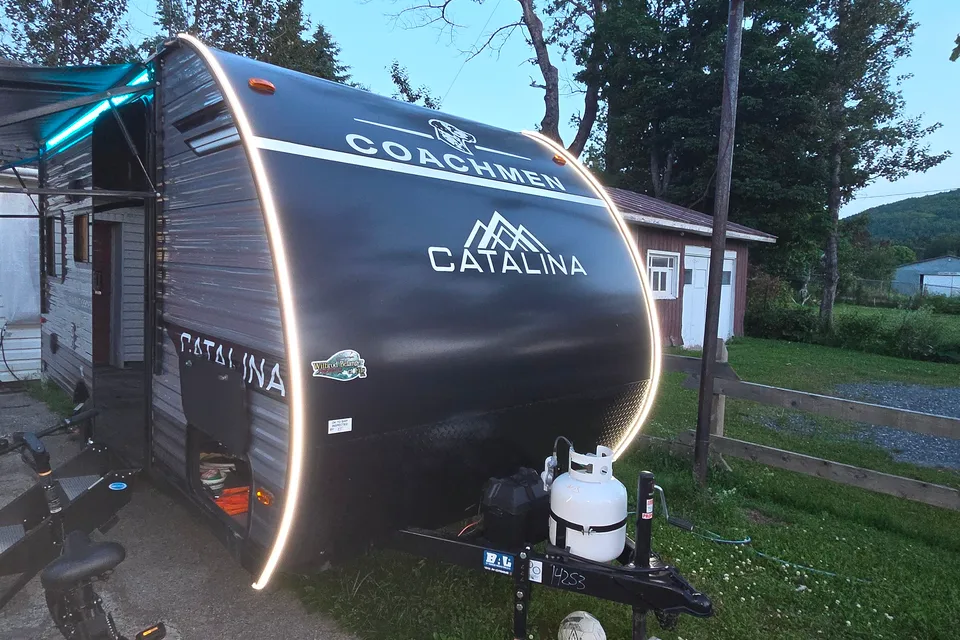 JEAN-PIERRE Coachmen Catalina 154rdx Roulotte