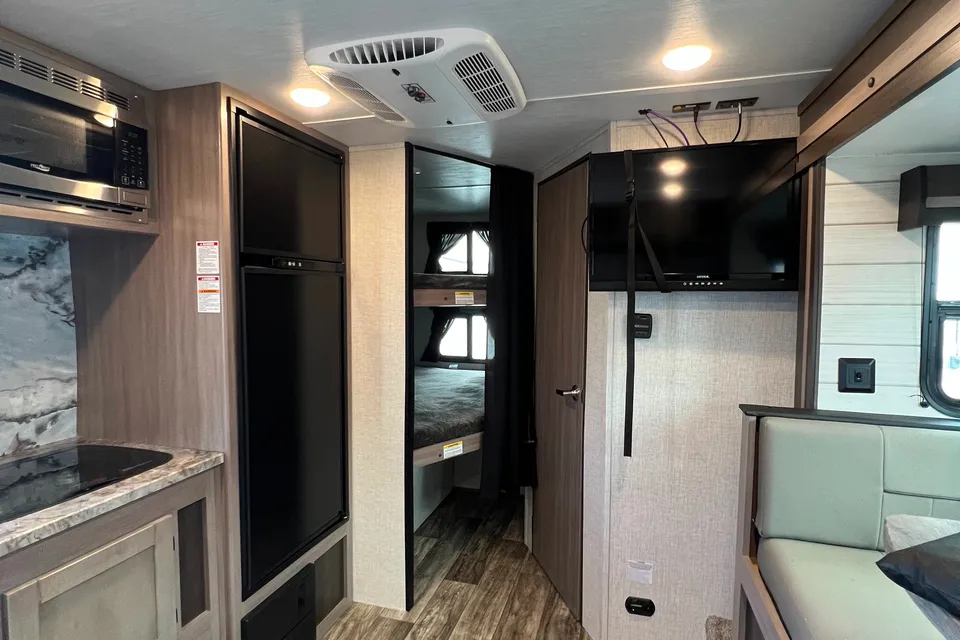 2022 Crossroads Sunset Trail Super Lite