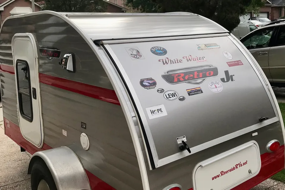Riverside Retro Jr. 509, a teardrop trailer you can tow behind almost any car. NO SMOKING!