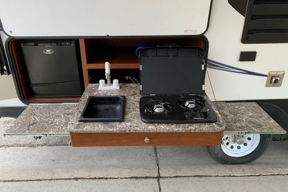 Ryan's Family Friendly Keystone Passport Ultra Lite Grand Touring 2400BH Travel Trailer