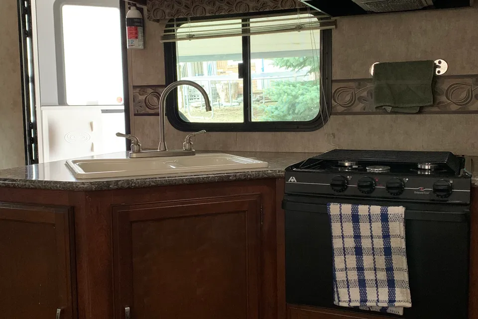 Ryan's Family Friendly Keystone Passport Ultra Lite Grand Touring 2400BH Travel Trailer