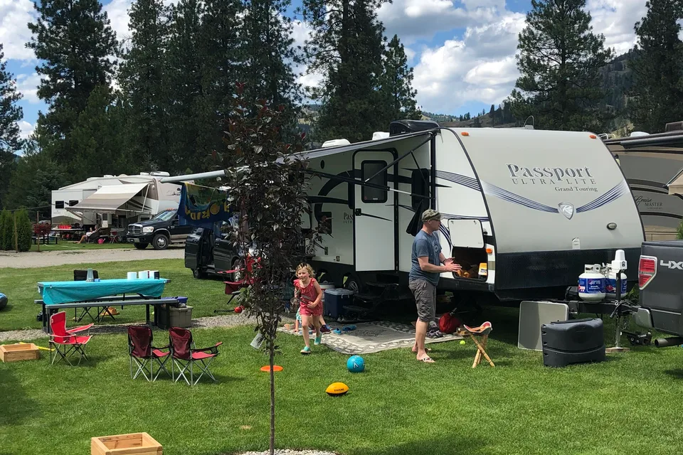 Ryan's Family Friendly Keystone Passport Ultra Lite Grand Touring 2400BH Travel Trailer