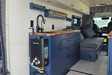 De Van XL - Most Open, Spacious Build out there! 2022 Promaster 3500