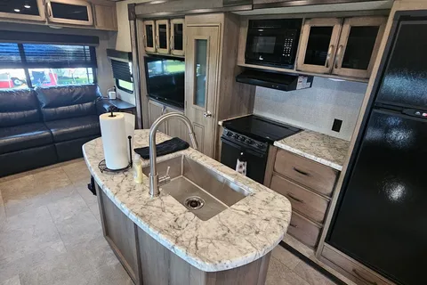 Aaron's Grand Design Transcend Travel Trailer