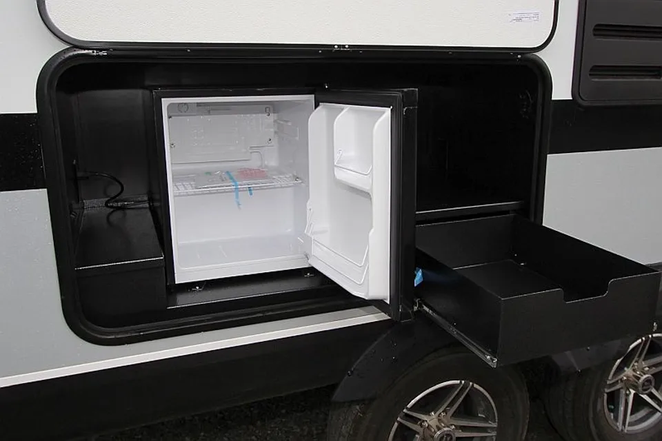 Mark's Jayco Jay Feather 27BHB Travel Trailer