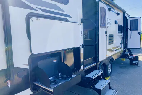Get your glamp on!