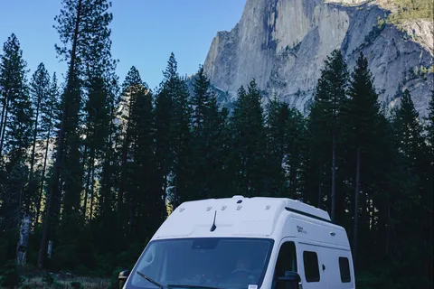 2025 Winnebago Solis NPF (National Park Foundation edition) 59P Adventure Van