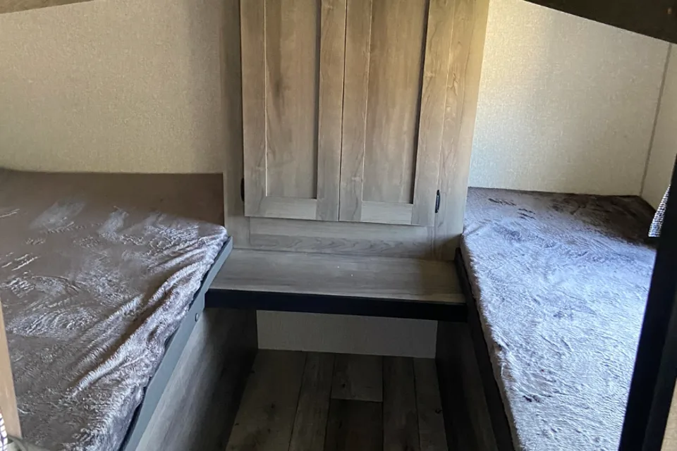 Chris's Keystone Sportsmen SE Travel Trailer WaddleOnInn