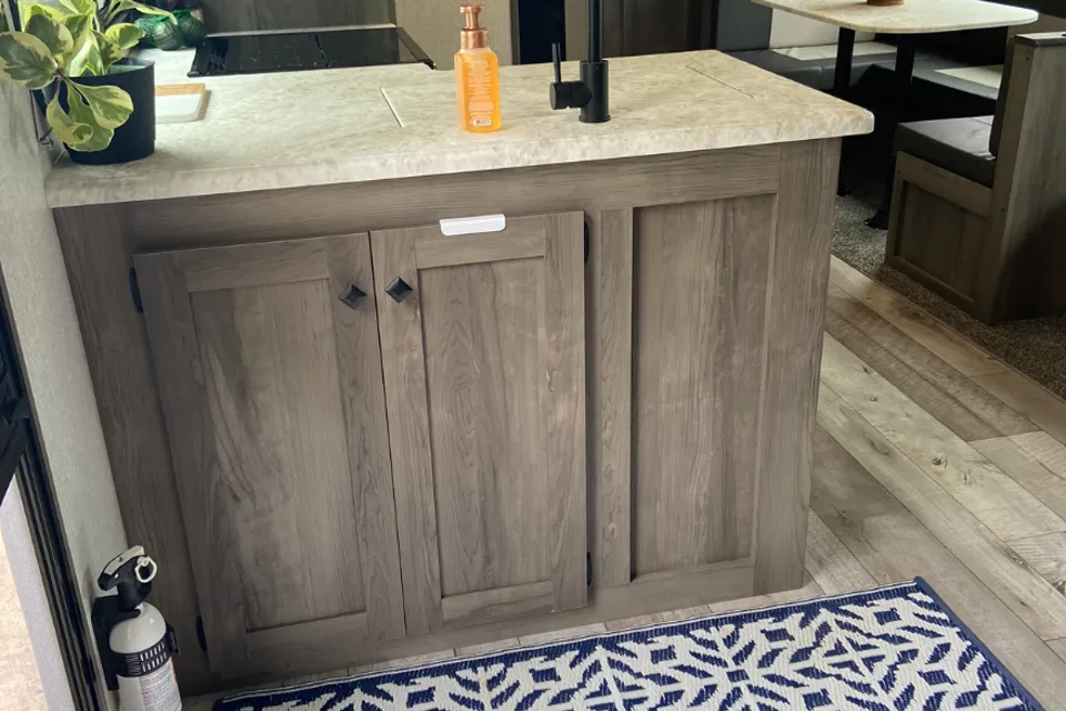 Chris's Keystone Sportsmen SE Travel Trailer WaddleOnInn
