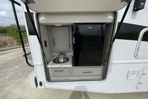 Explore in Comfort with Our FULLY LOADED 2024  RV  Let The Good Times Roll