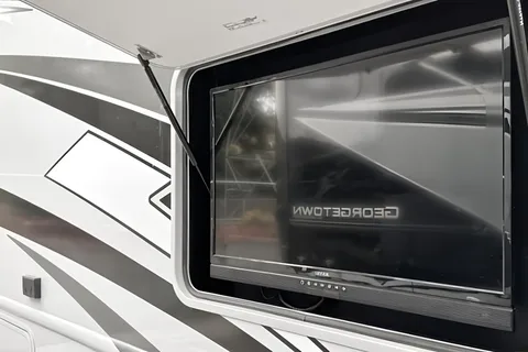 Explore in Comfort with Our FULLY LOADED 2024  RV  Let The Good Times Roll