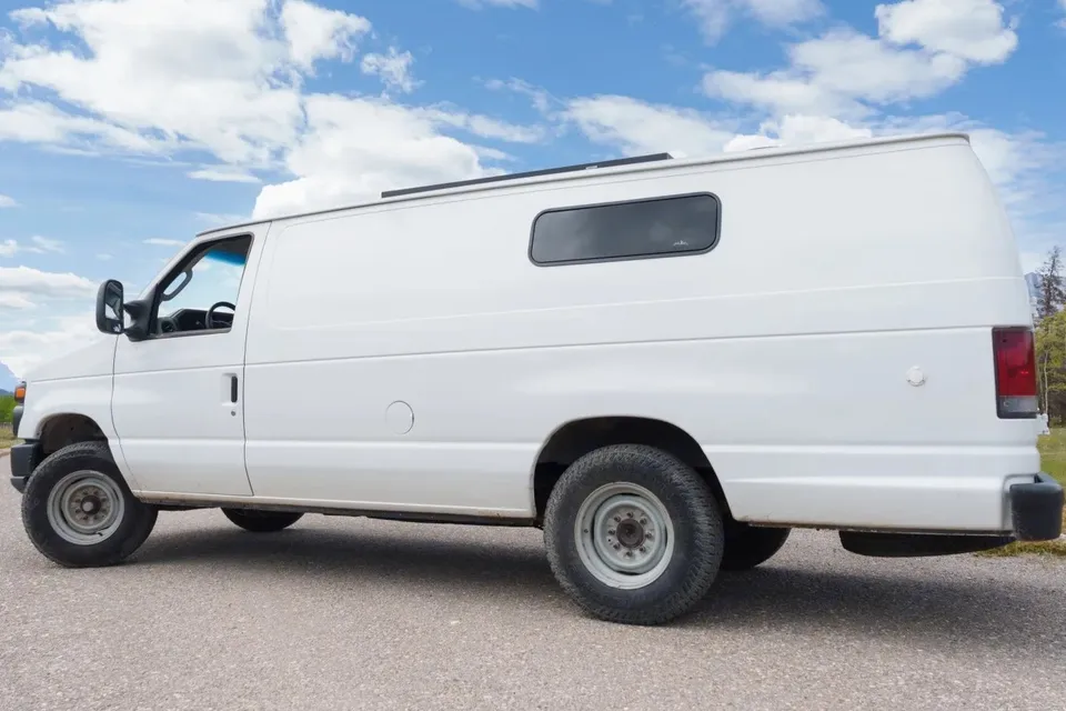 Yoho the Campervan | NO Cleaning Fee | Park Passes Included