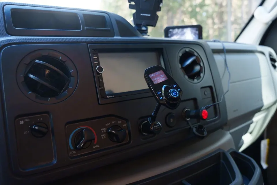 Yoho the Campervan | NO Cleaning Fee | Park Passes Included