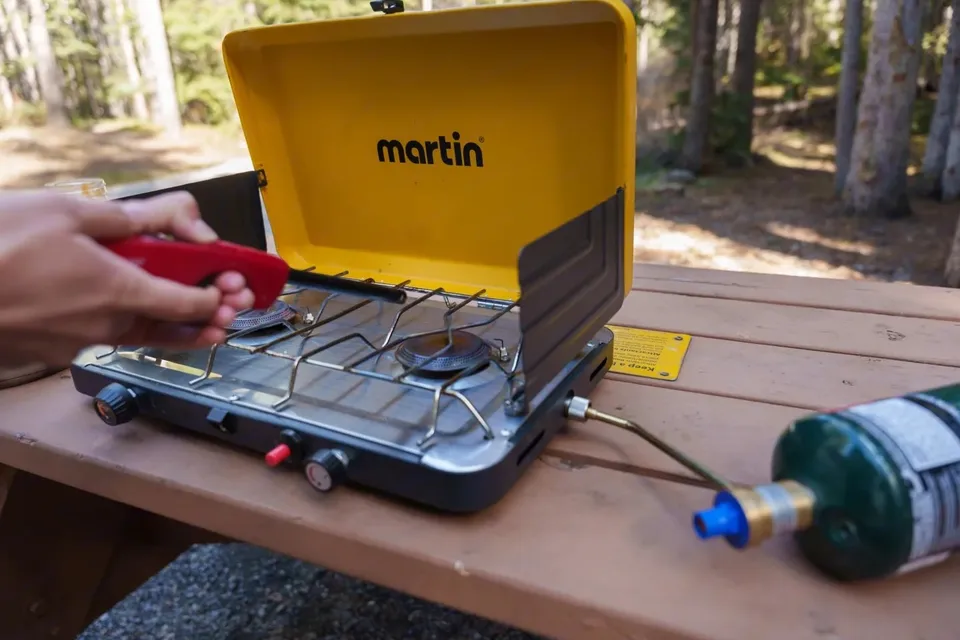 Yoho the Campervan | NO Cleaning Fee | Park Passes Included
