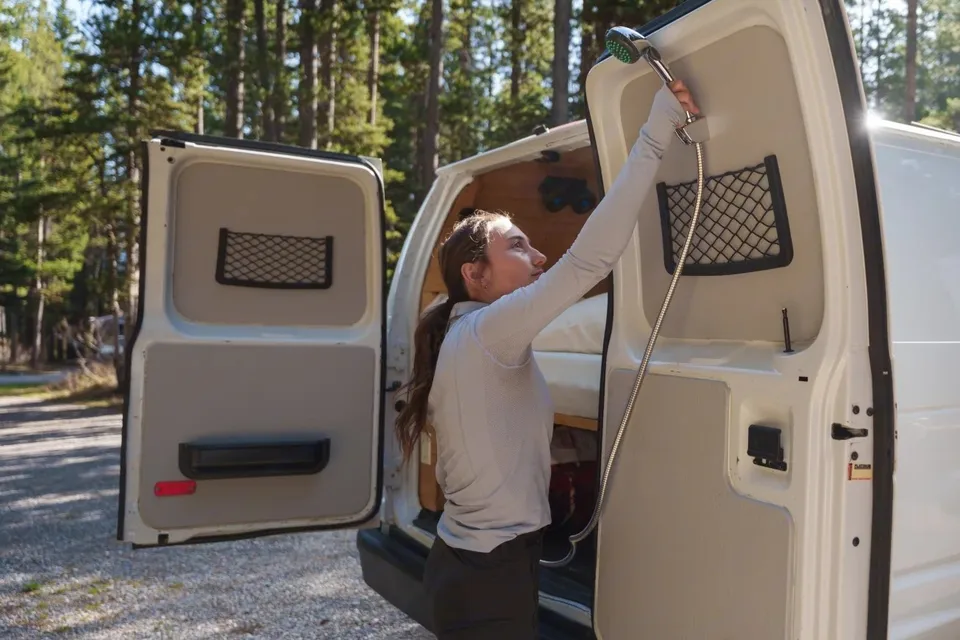 Yoho the Campervan | NO Cleaning Fee | Park Passes Included