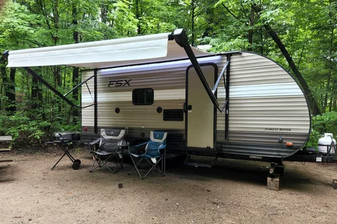 Benny's 21ft Forest River Wildwood Bunkhouse - Easy Towing