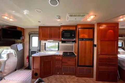 Jessica’s 26’ Jayco class c 2 slide outs