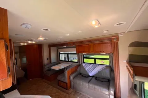 Jessica’s 26’ Jayco class c 2 slide outs