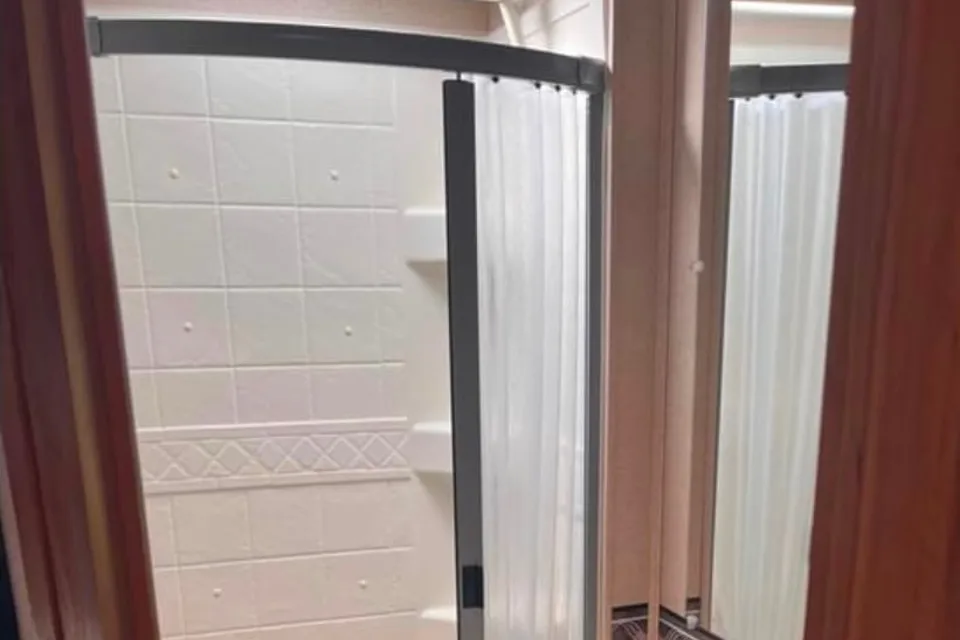 Jessica’s 26’ Jayco class c 2 slide outs