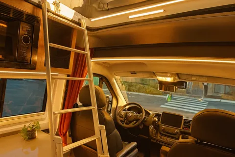 2024 Winnebago Roam 59RZPT | The Only Open-Concept Pop-Top Class B Starlink