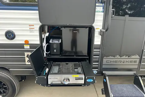 Spacious Bunkhouse - Sleeps 9 -Grey Wolf 26DBH Travel Trailer