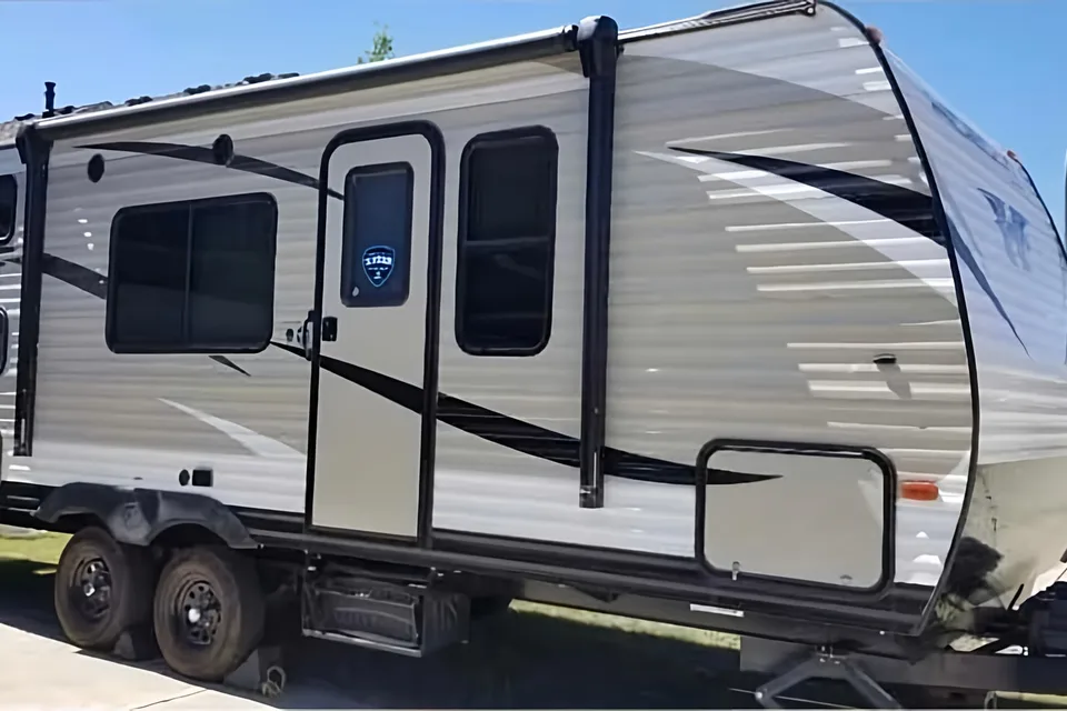 Cova's Keystone Hideout Travel Trailer